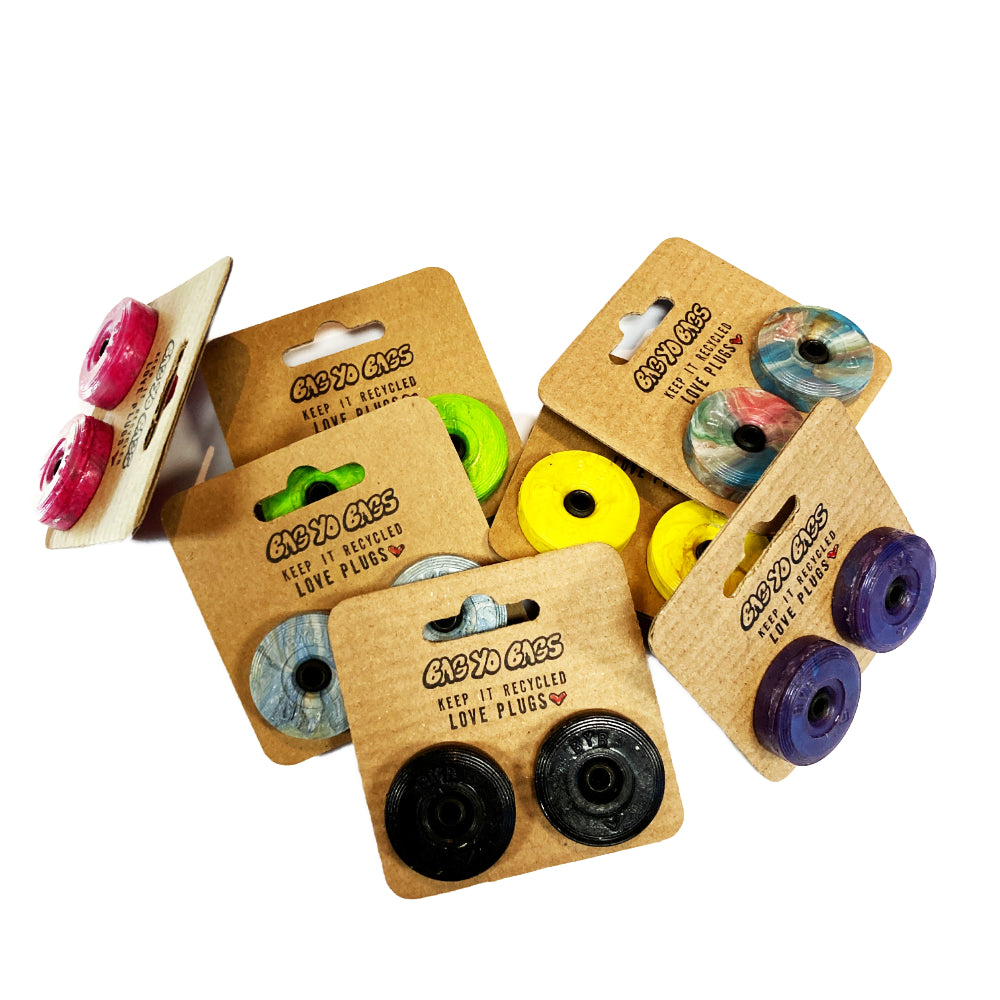Bag Yo Bags Bar Ends Add some eco-friendly flair to your ride with Bag Yo Bags Bar Ends! Made from recycled bags in Québec, these bar ends are not only strong, but also a statement piece for the environmentally conscious rider. Upgrade your mount with a touch of sustainability today!