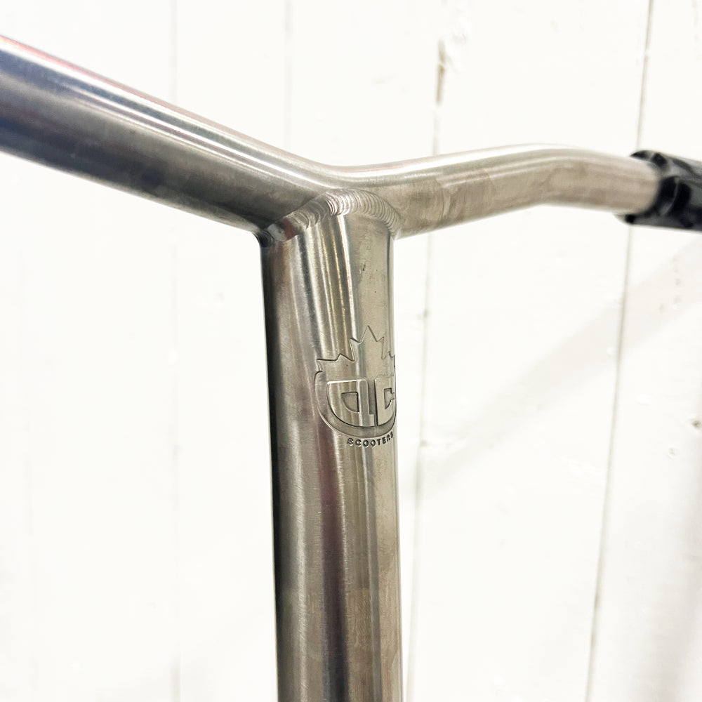 The Eratitan with Titanium Bar Custom Scooter QCS Bars