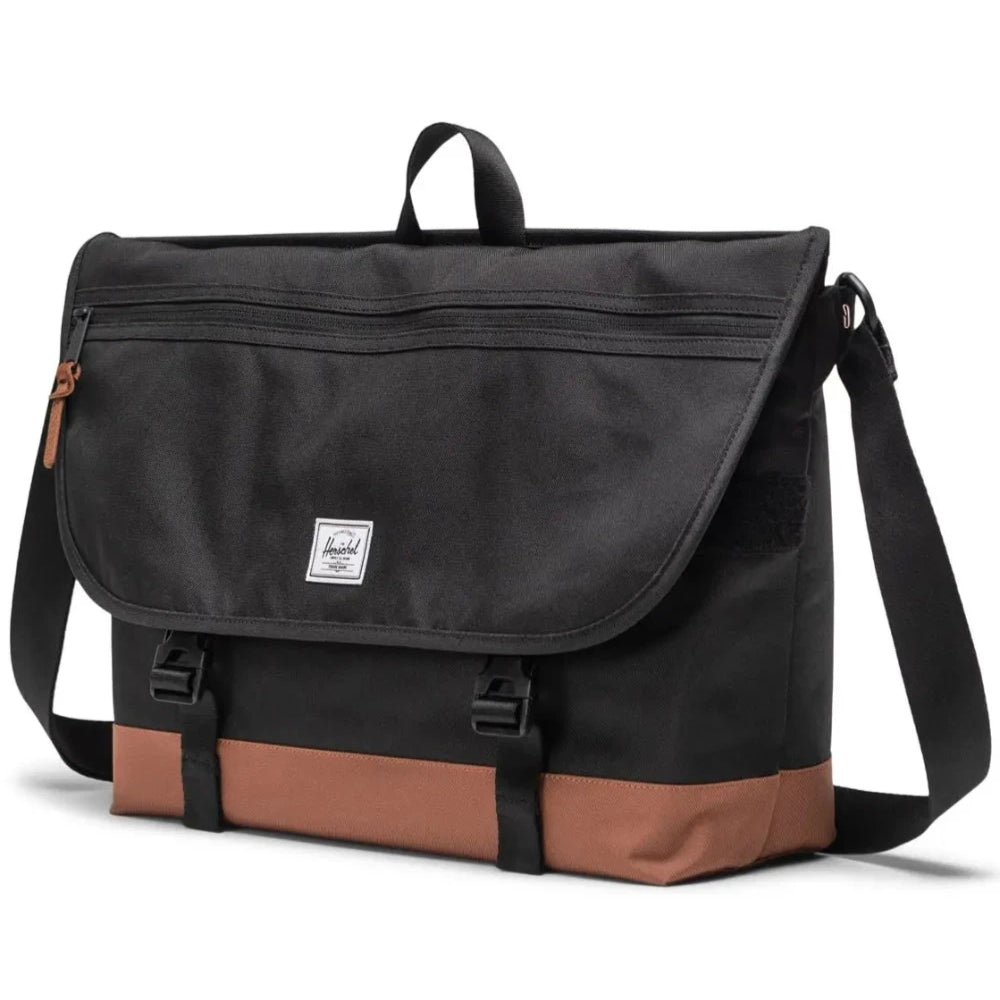 Herschel Cove Messenger Bag 22.5L Black / Saddle Brown Angle