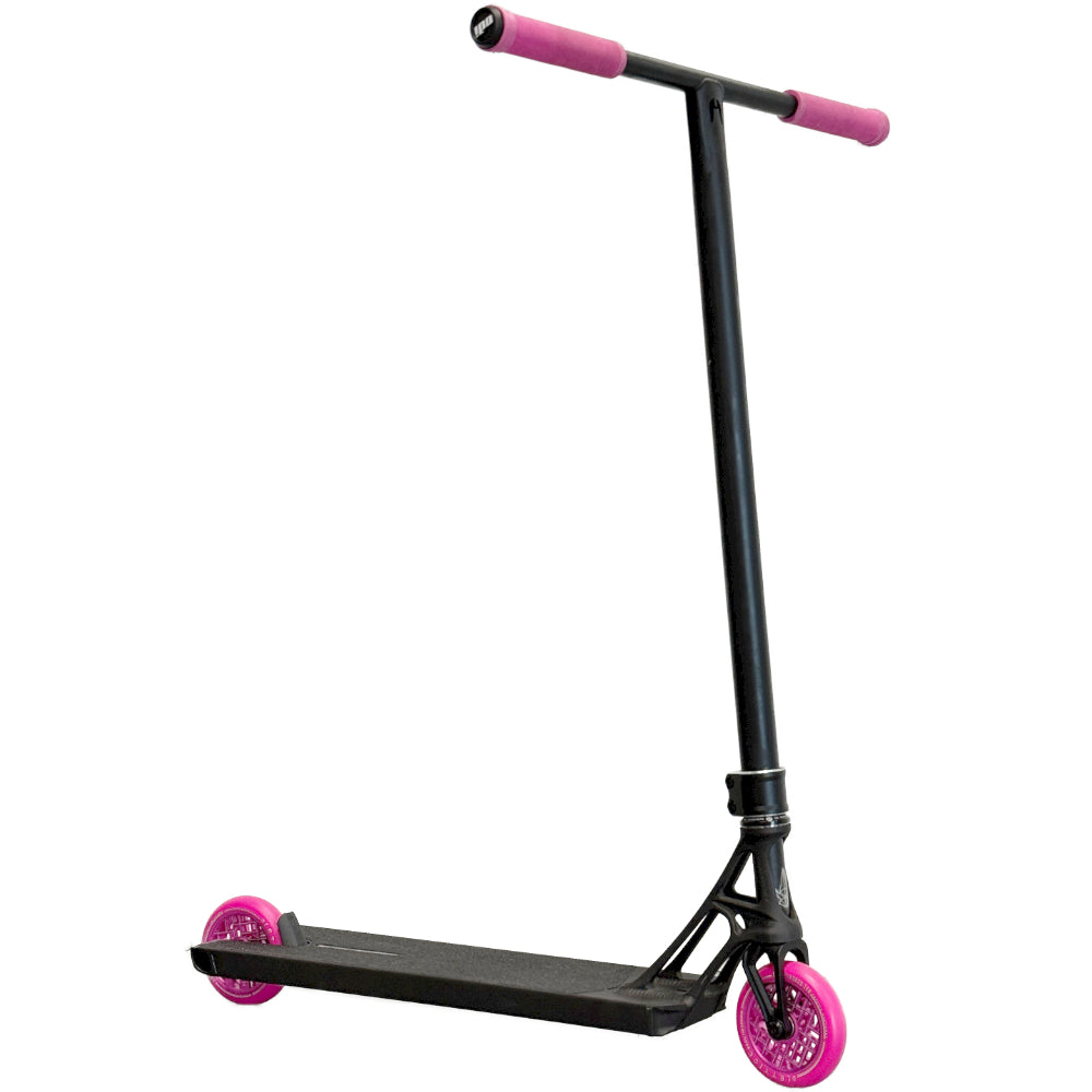 Leo's Choice Custom Scooter Hybrid With Ethic DTC Pandemonium V2 Deck and Tenacity V2 Bars