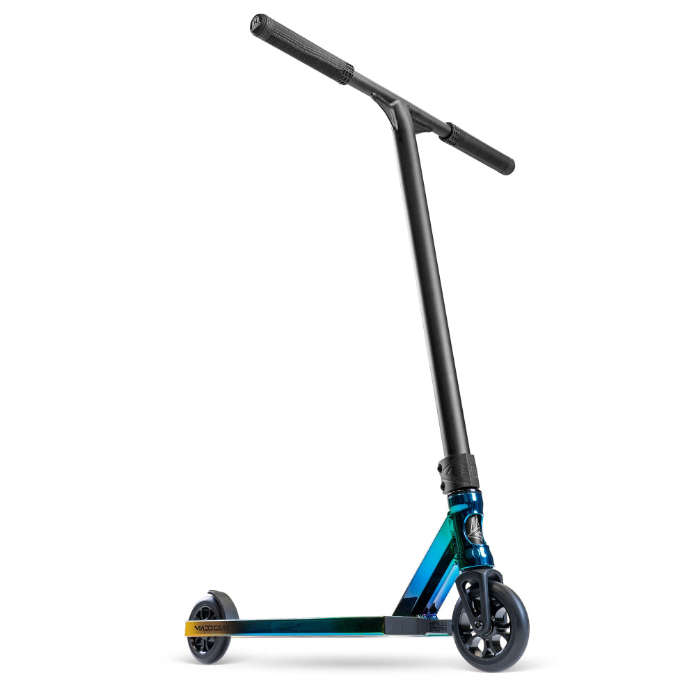 Madd Gear MG6 Kinetic Neo Chrome Scooter Complete Right Counter Diving View