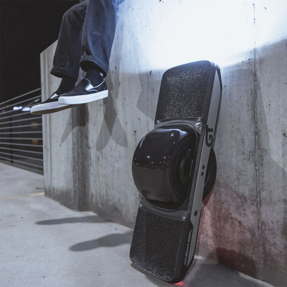 Onewheel Carbon Fiber Fender For GT - Onewheel Accessories The GT Carbon Fiber Fender is quite simply the best Onewheel Fender ever made. Built for any adventure, the GT Carbon Fiber Fender keeps dirt and debris off your footpads and protects your board.