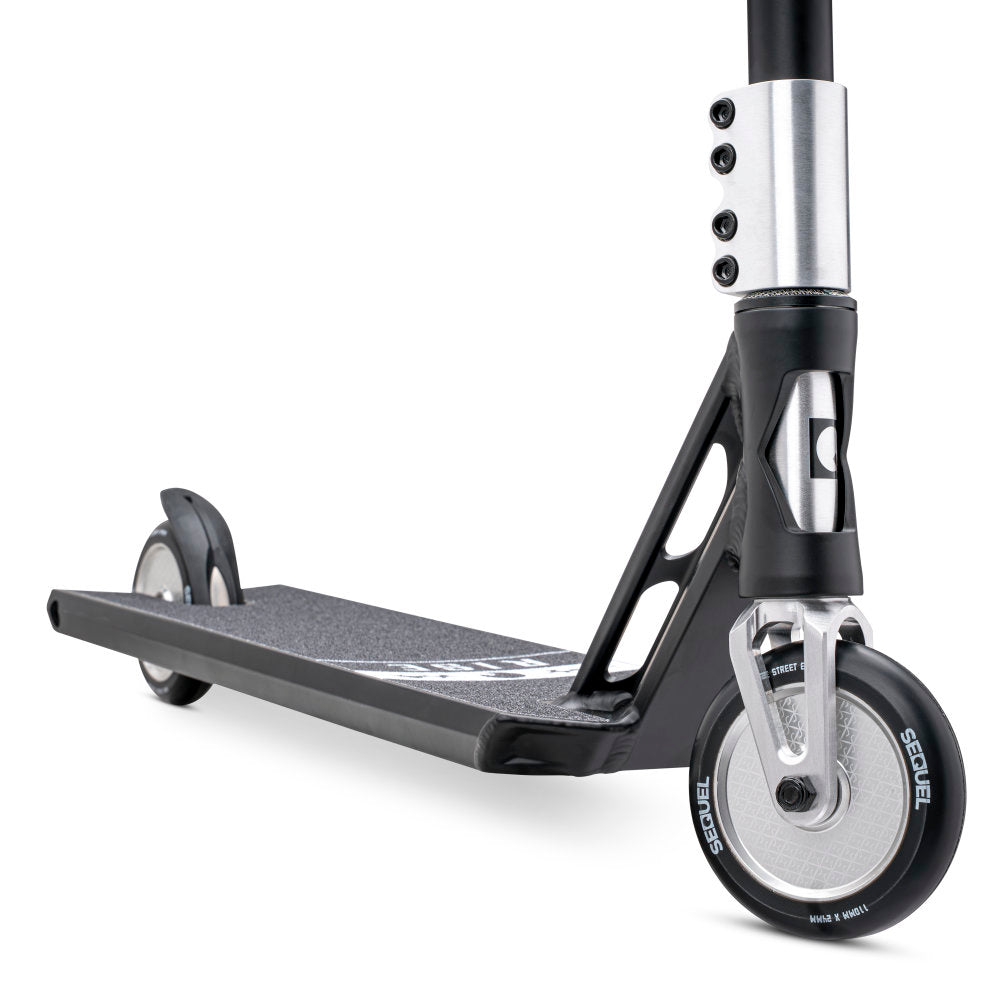 Sequel Rise Street Scooter Complete Black Silver Front Close Up