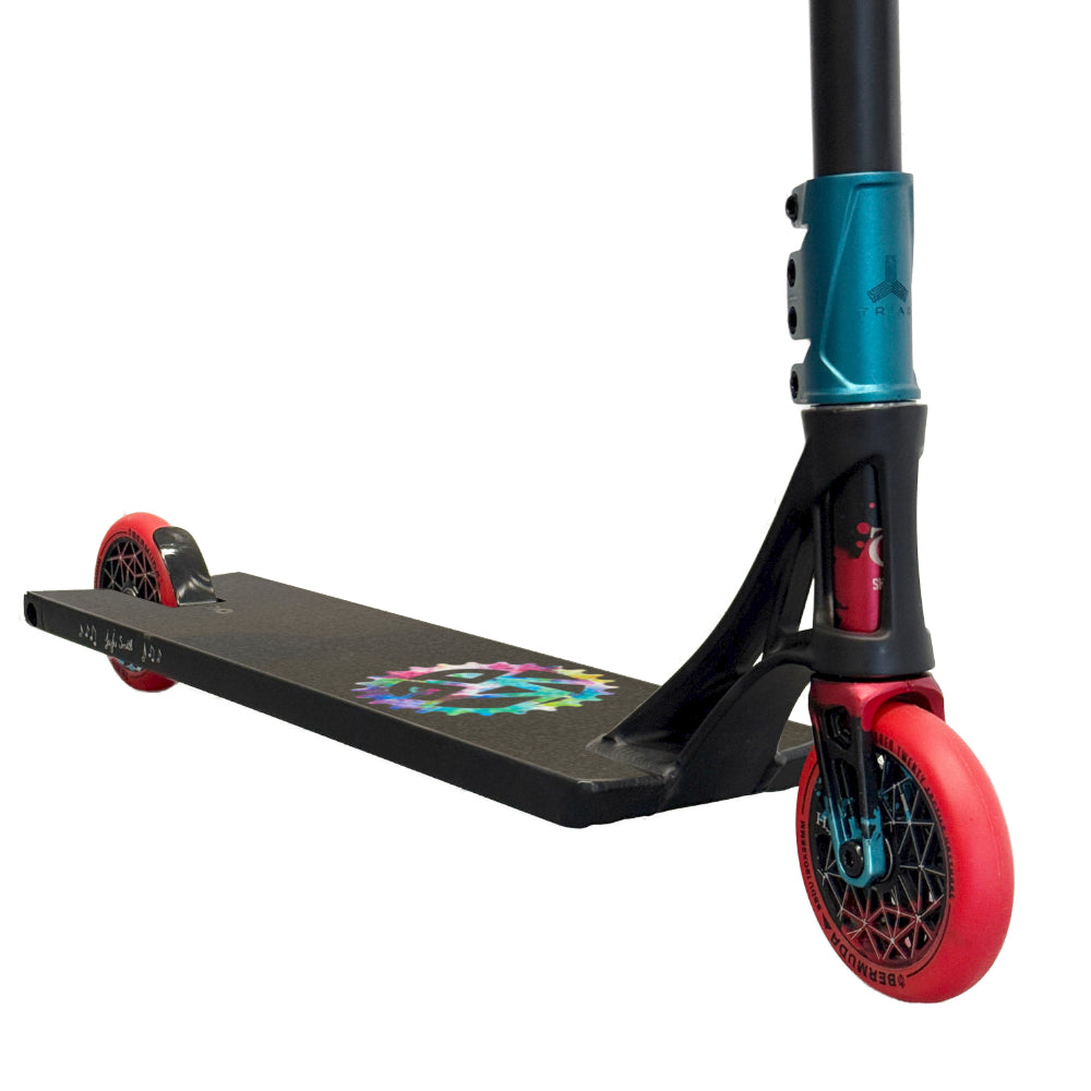 The Juju Glide Custom Scooter Close Up