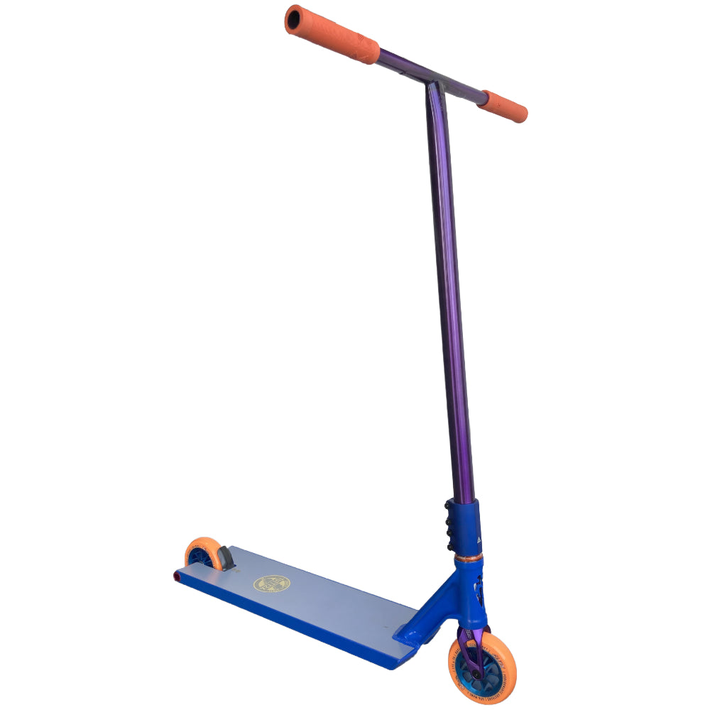 Tutty Fruity Custom Freestyle Scooter Freshness as a scooter and it's that one. Big, strong, flashy, everything you'll need to show off at your local street spots. From the North Scooters Horizon deck to the River Rapids 115x30mm, this scooter screams STREET. We also added little off innovations with the Triad TUC fork and Felon butted bars to save weight where you can.