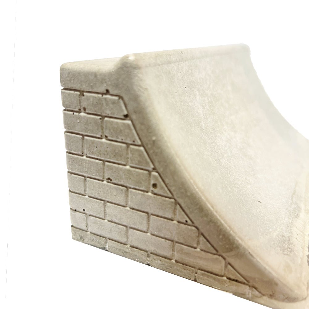 The Victory Quarter pipe is the most complete product to date. A smooth quartpipe shape including coping that feels amazing to ride paired with the clean brick finish results in an obstacle that rides as good as it looks.