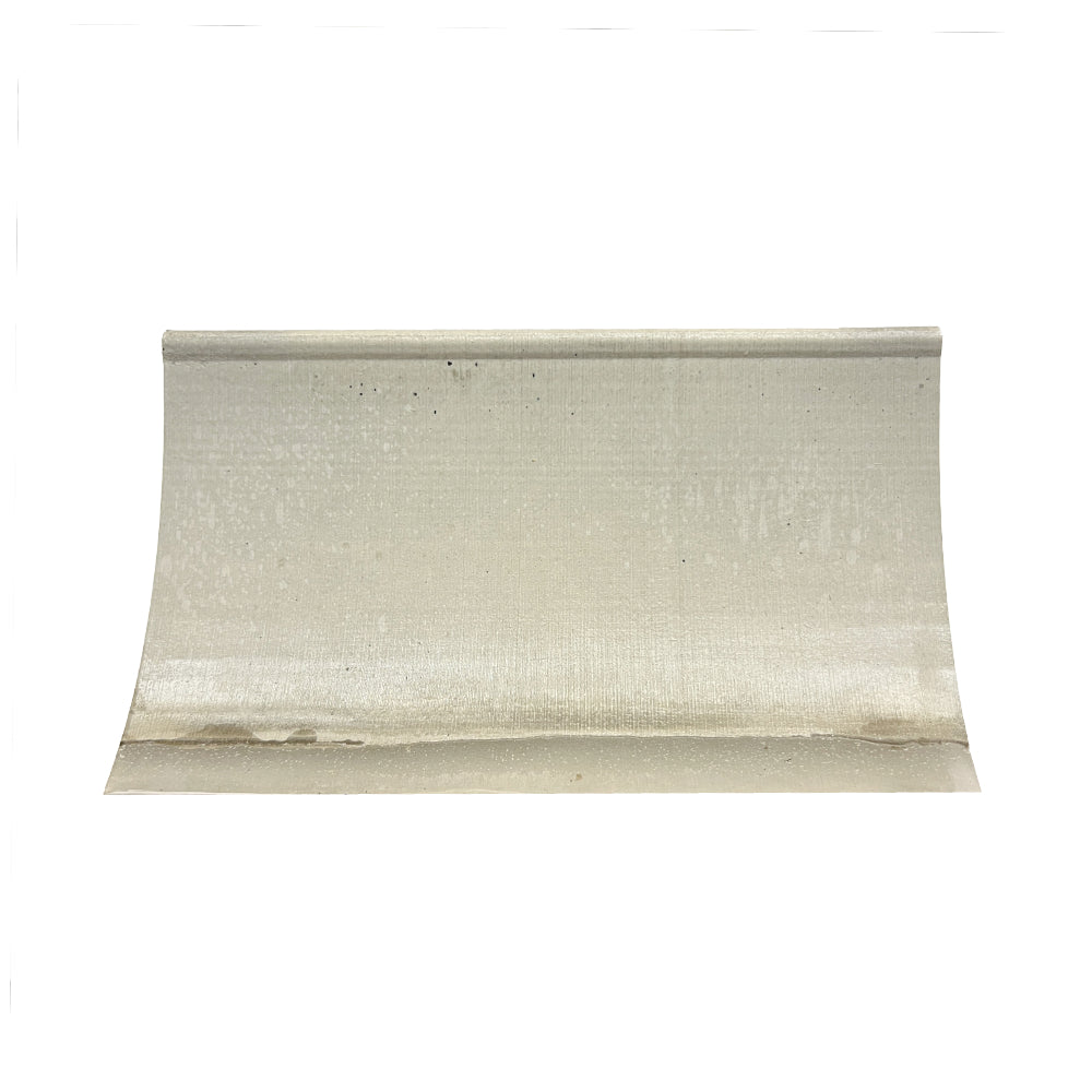 The Victory Spine is the perfect platform for mastering finger skate tricks! Made in Quebec from concrete and epoxy, this homemade spine is guaranteed to provide you with hours of exhilarating fun