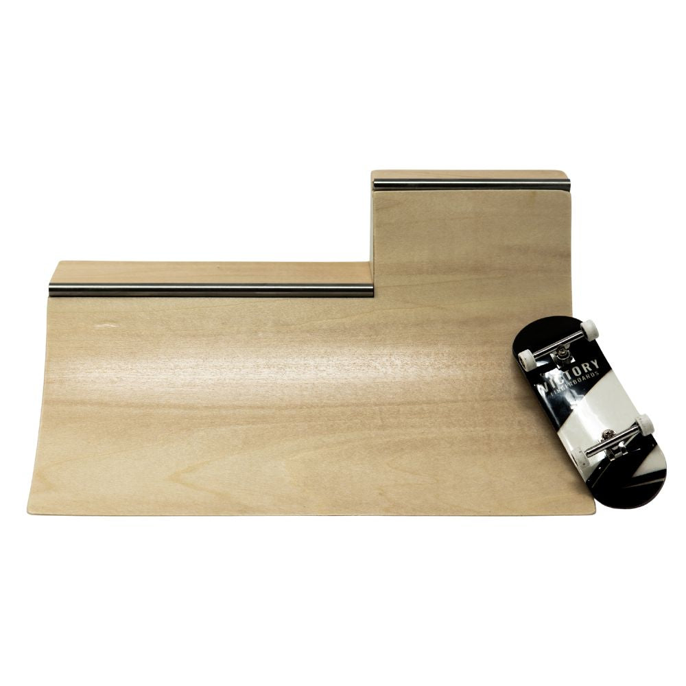 Victory Fingerboard Wooden Dual-height Quarter Pipe with fingerboard