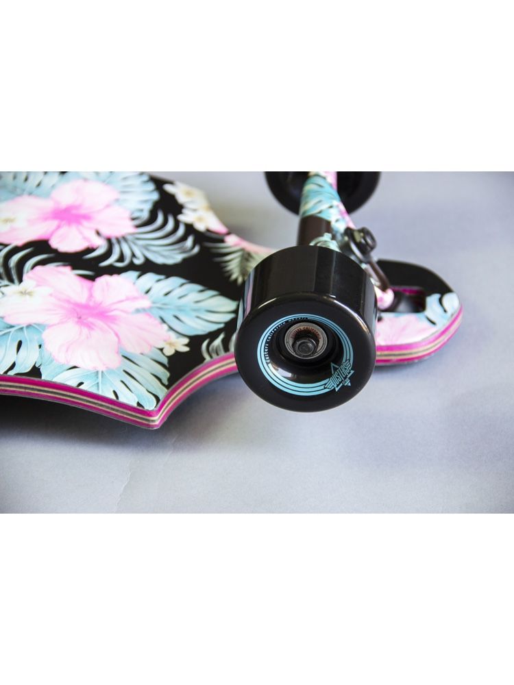 Dusters Chill Black 38" - Longboard Complete Wheel Close Up