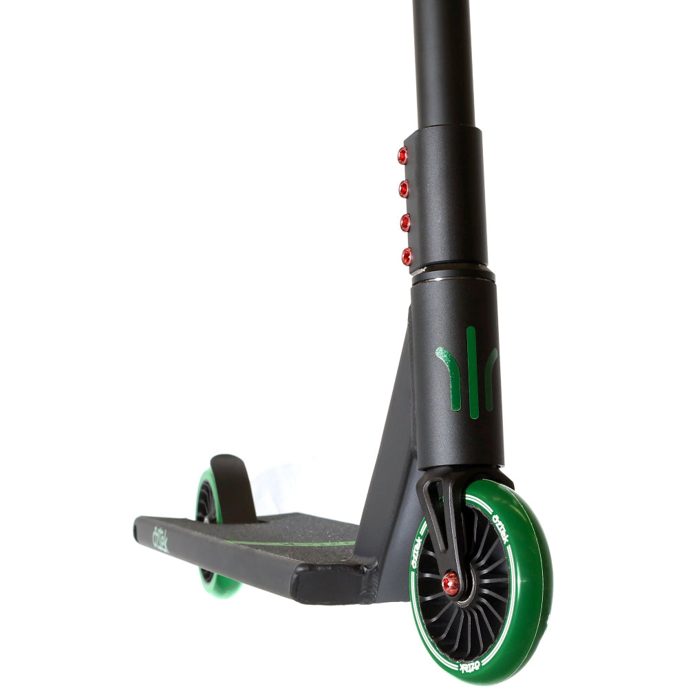 Aztek Architect - Scooter Complete Black Green Front Close Up