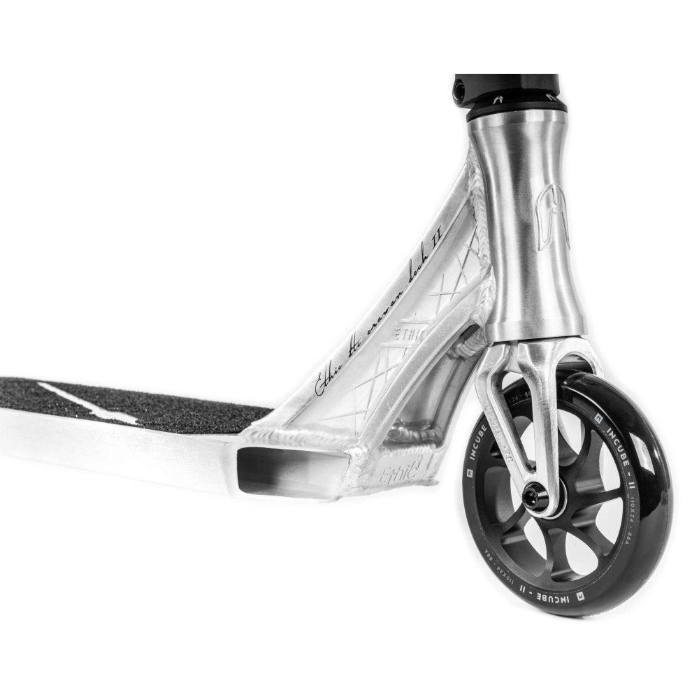 Ethic DTC Erawan V2 Brushed Parc Super Light Freestyle Complete Scooter Legion V2 Fork and Incube V2 Wheels