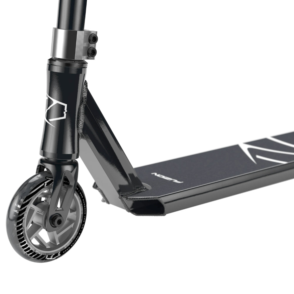 Fuzion Z250 Freestyle Scooter Complete Black Apollo Wheel Forged Fork