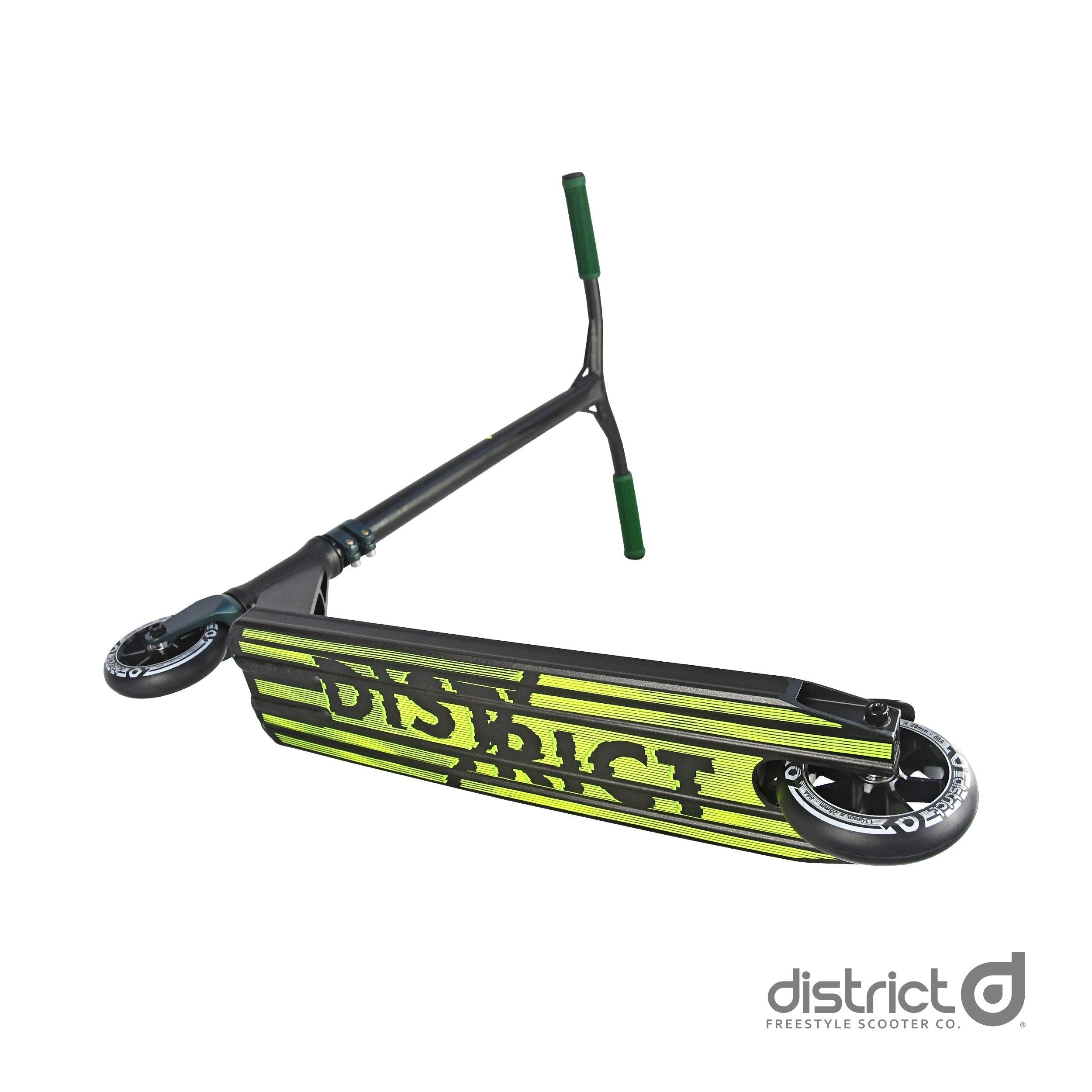 District C50 Pearly Black - Scooter Complete On The Floor View