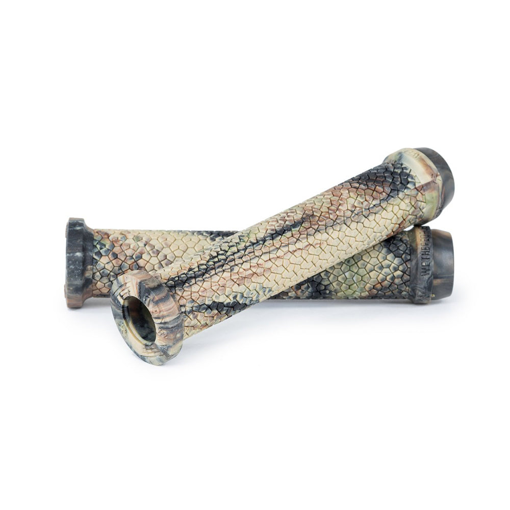 We The People Raptor - Grips Camo