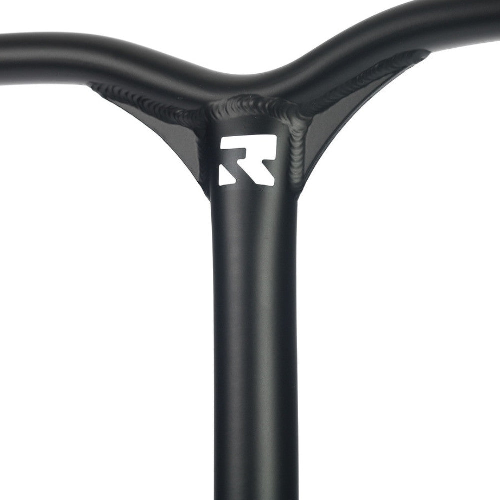 Root Industries Invictus - Scooter Bars Black White Logo Close UpRoot Industries Invictus Aluminium HMA Freestyle Scooter Bars Black Close Up Logo Gussets