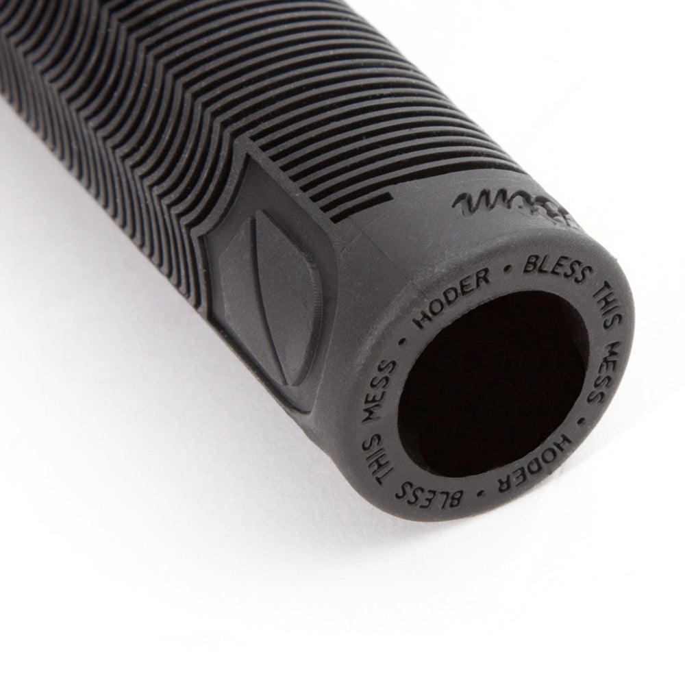 S&M Hoder Grips Black Close Up