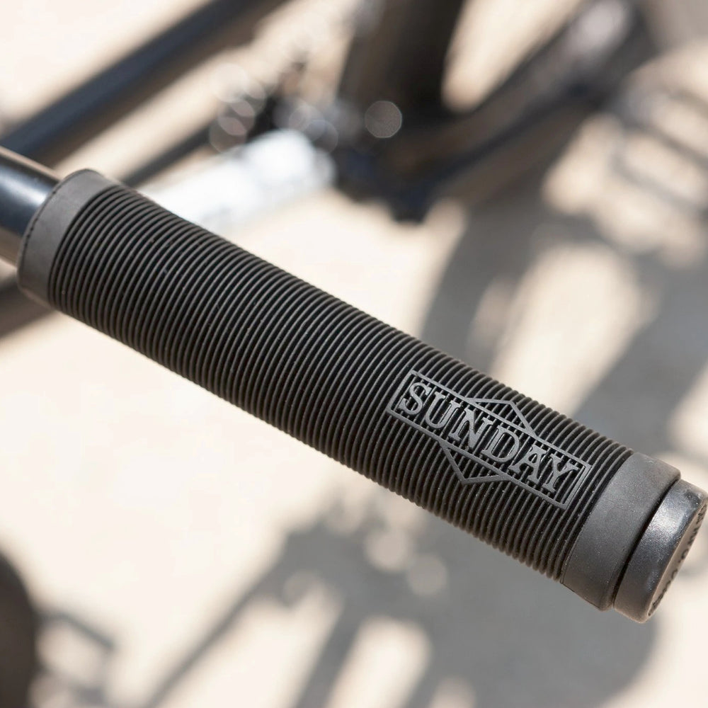 Sunday Primer Park Gloss Black 20" 2022 - BMX Complete Cornerstone Grips