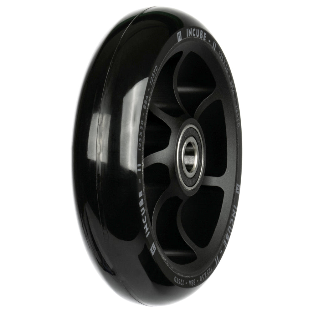 Ethic DTC Incube V2 12STD 125x30mm Scooter Wheels Black Angle
