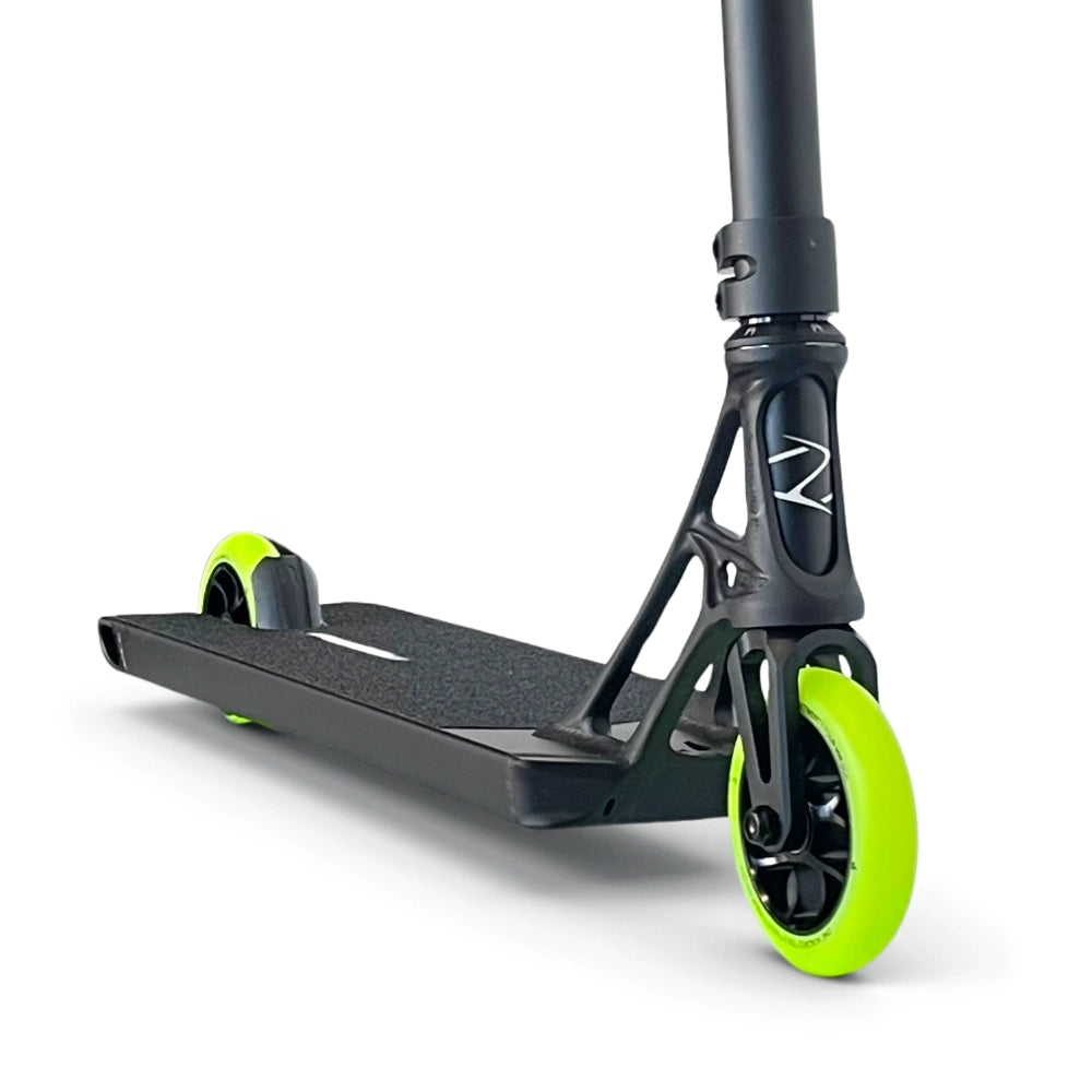 Ethic DTC Pandemonium 8/12STD Custom Pro Hybrid Scooter Close Up With Fuzion Z-Series Fork
