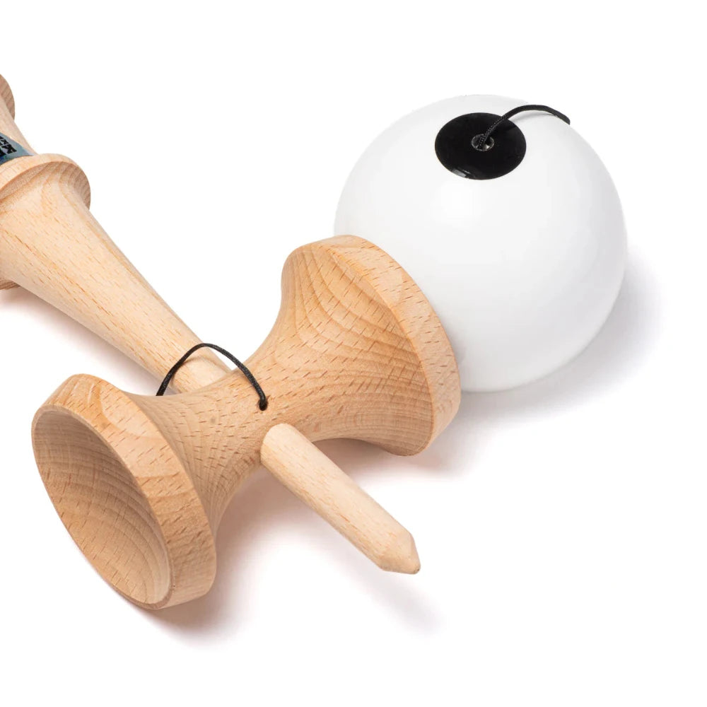 Krom Pop LOL Kendama White Lifestyle