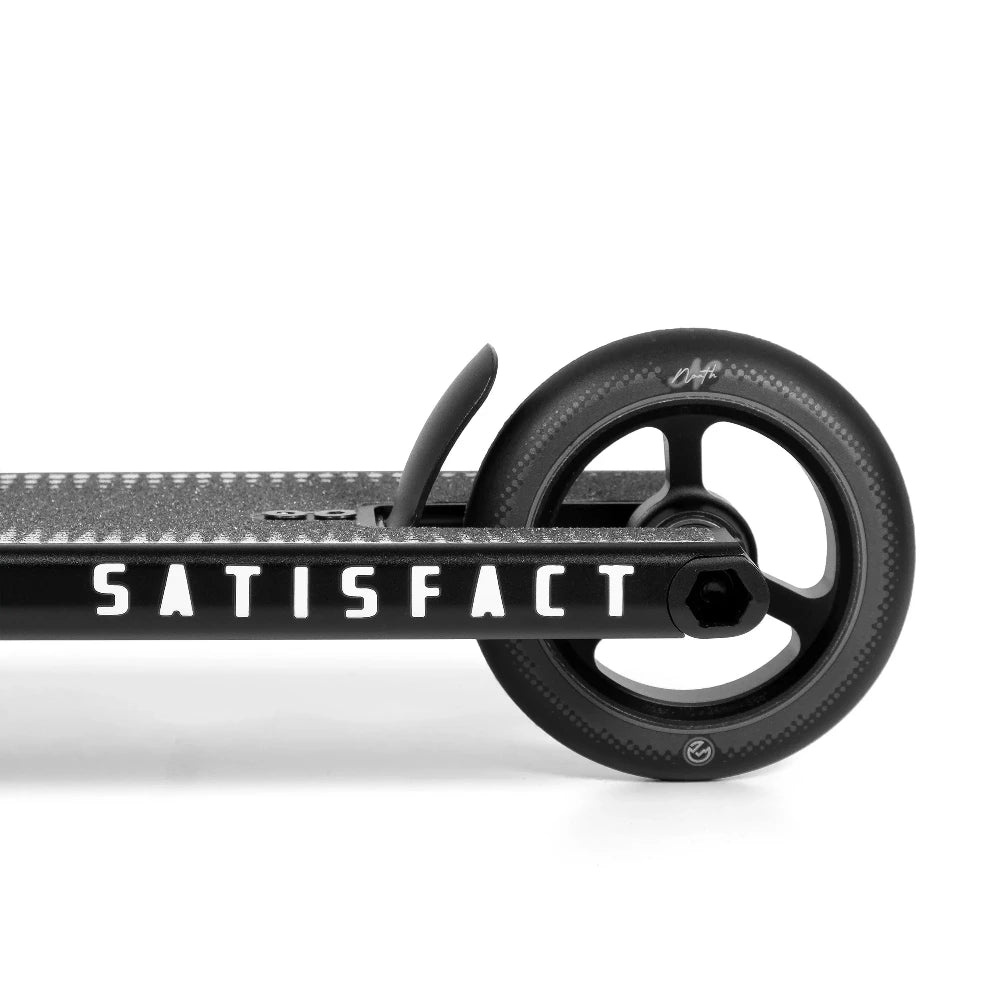 North Scooters Satisfact G5 Complete Scooter Black Back Logo Close Up With Index 110x24mm Wheels