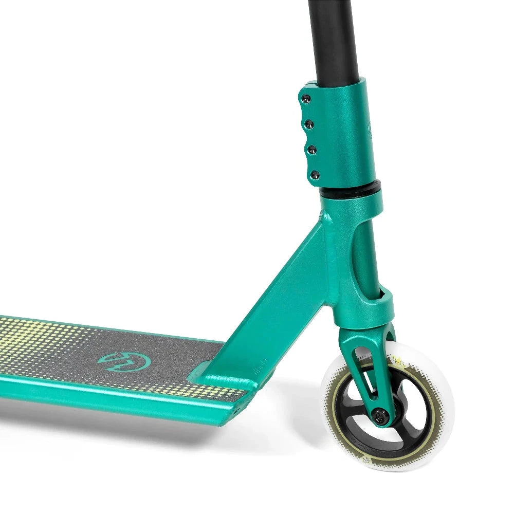 North Scooters Satisfact G5 Complete Scooter Emerald Front Close Up With SCS Compression System And Nova Fork