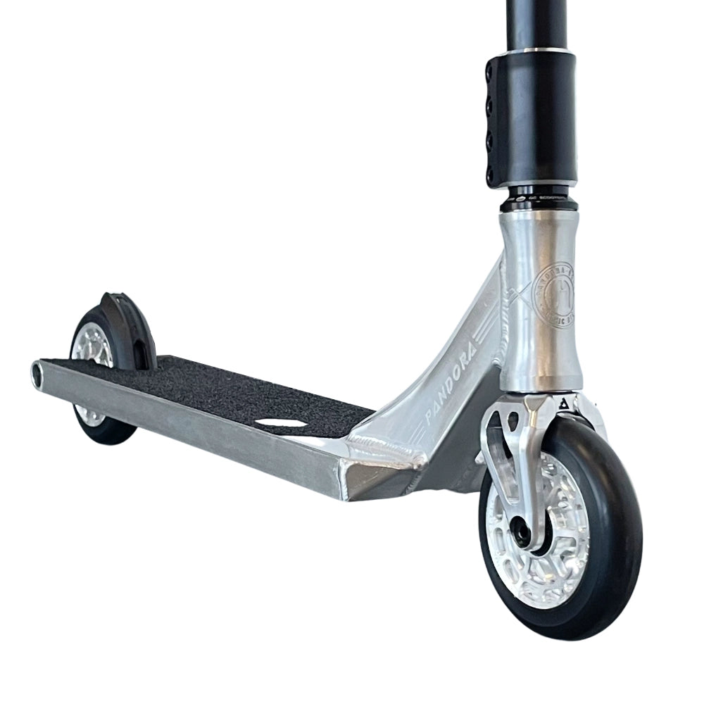 Pump Track Dominator Custom Complete Pro Scooter Close Up