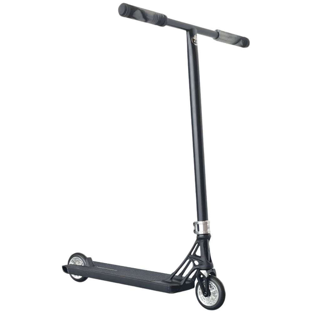 VS Street Fighter Custom Freestyle Scooter