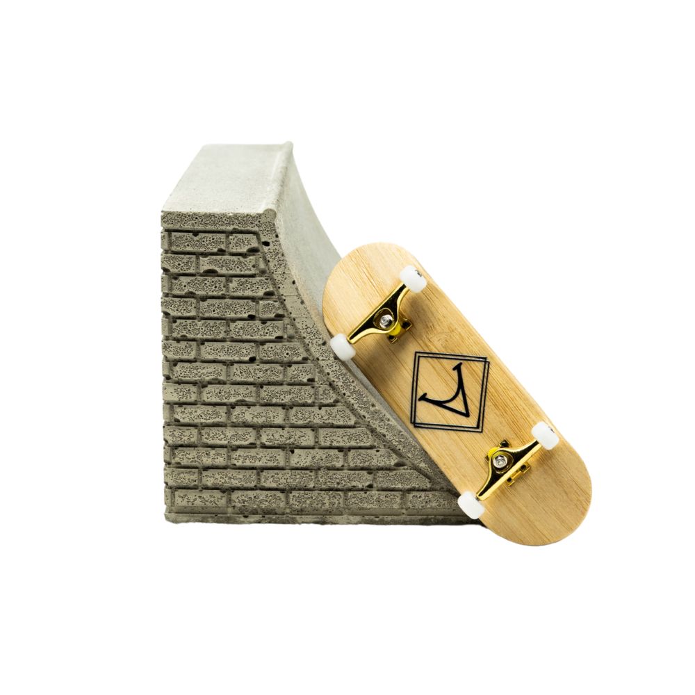 VictoryQuarterpipeV2withFingerboard