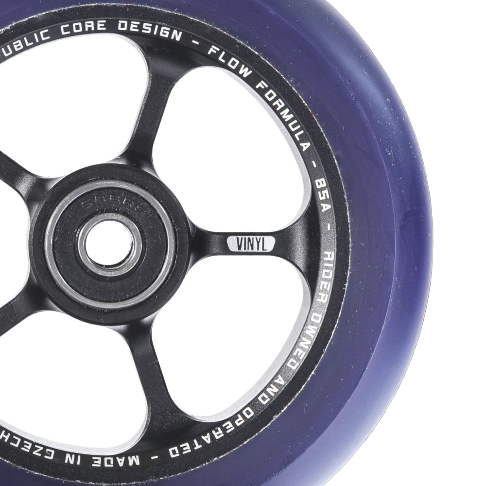 Vinyl Republic 110x24mm Scooter Wheels Black Blue Close Up