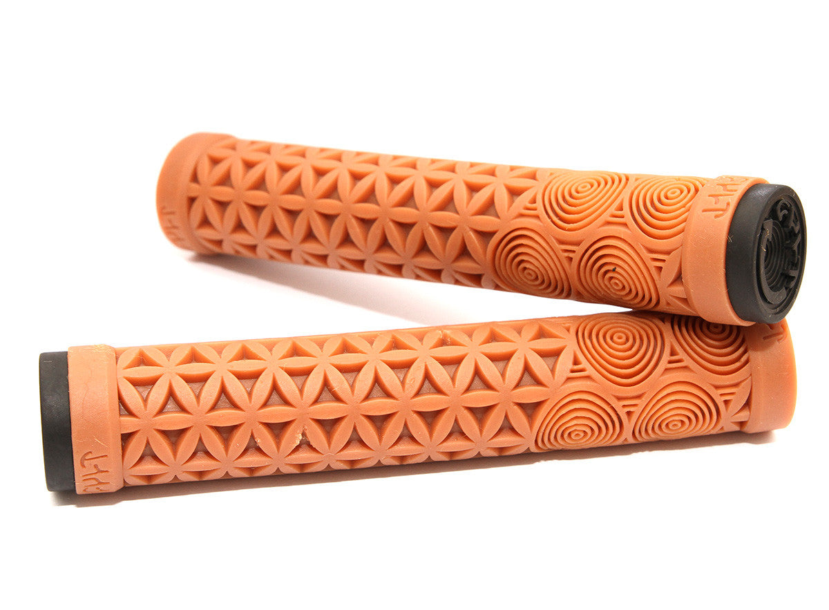 Cult "AK" Alex Kennedy Signature Grips, Gum