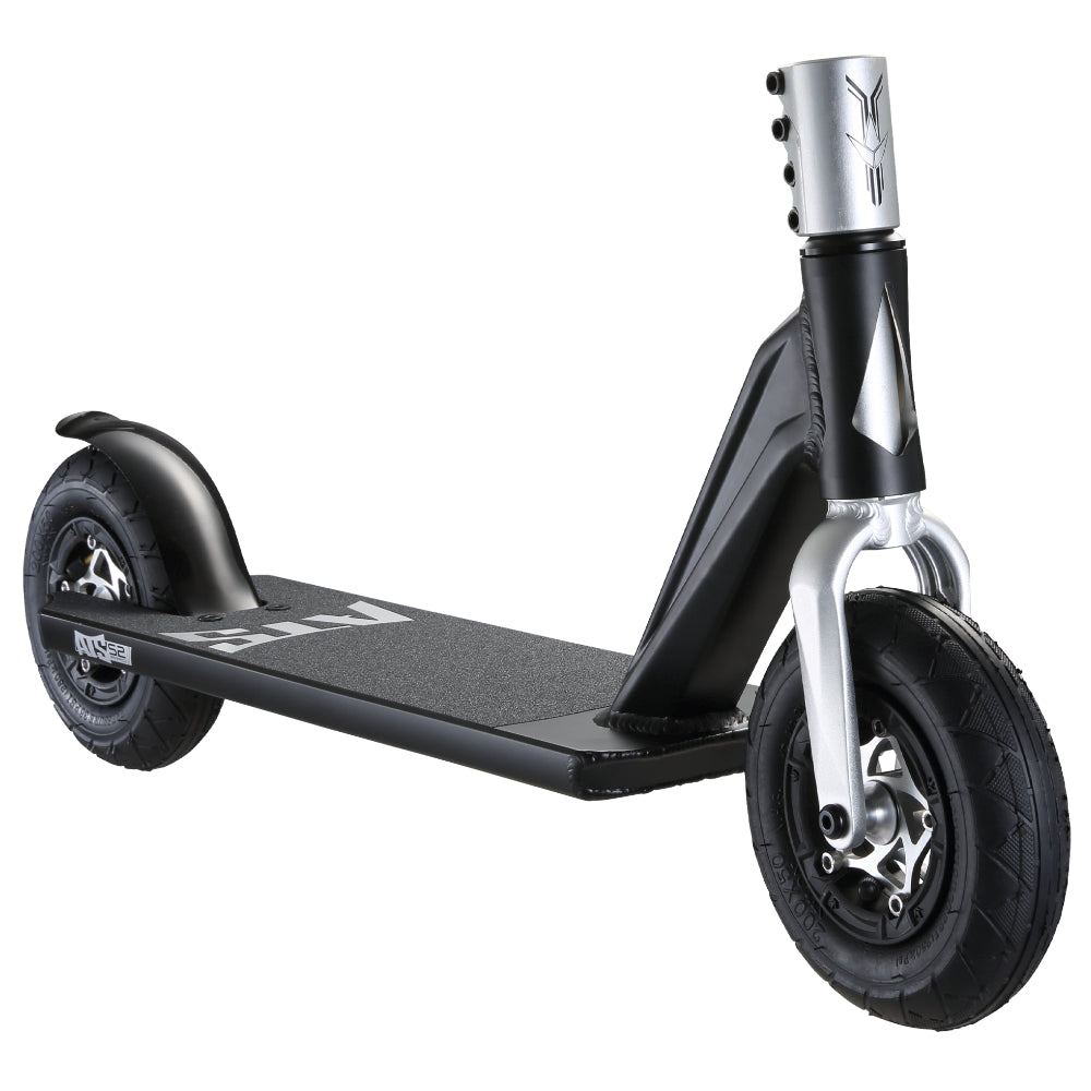 Envy ATS S2 Pro Black Freestyle Dirt Scooter Base Right Angle Cruise anywhere with this ATS S2 Pro scooter. Speed without the hassle of electric parts or wasting time charging a battery.Envy ATS S2 Pro Base Kit Black - Dirt Scooter
