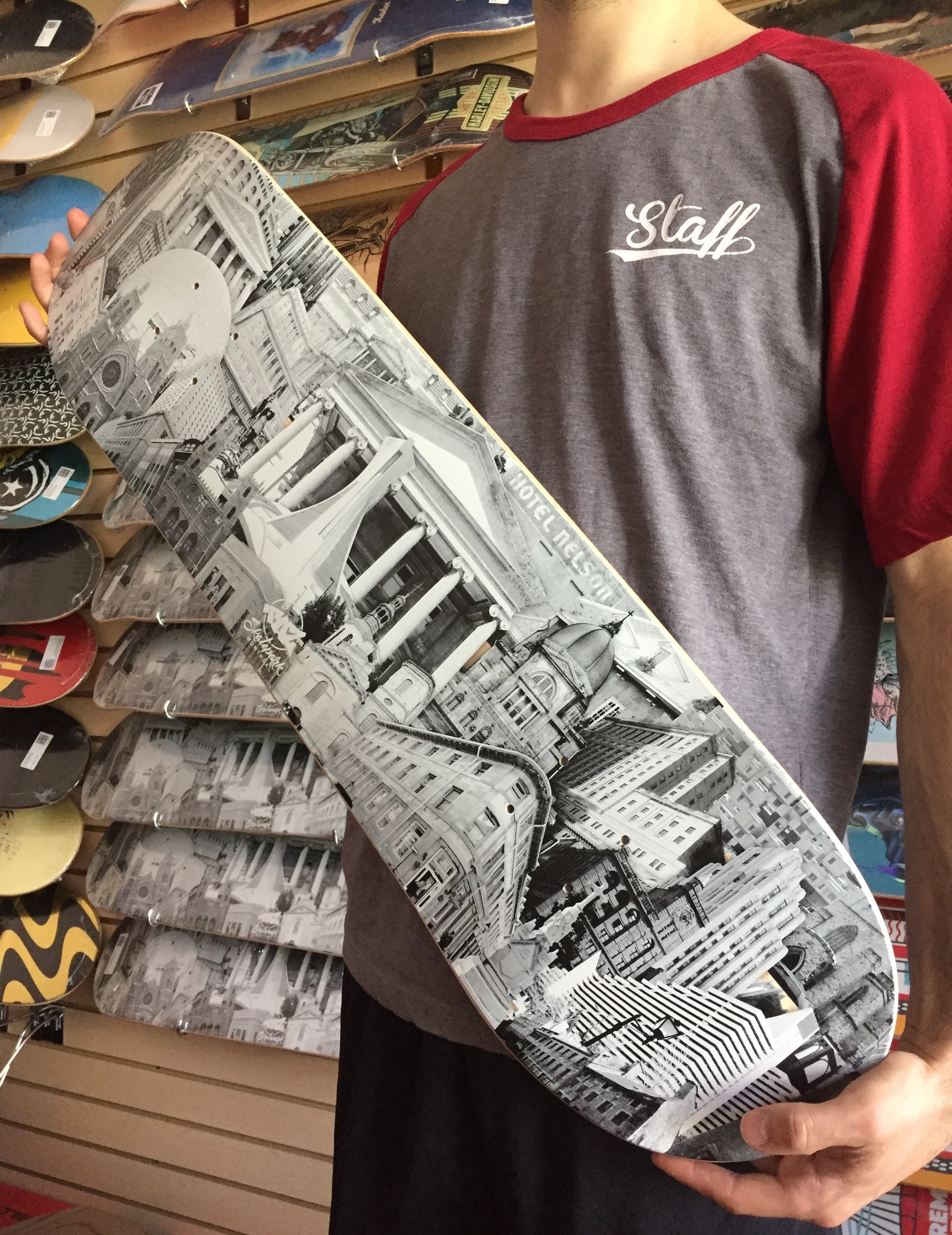 Le TAZ Les Monuments 8.0 - Skateboard Deck